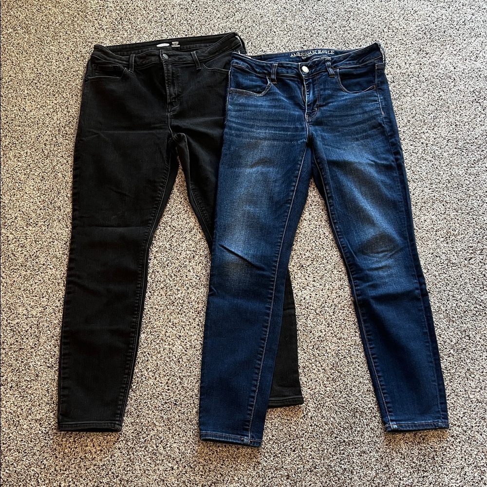 Women’s old navy and American Eagle skinny jeans